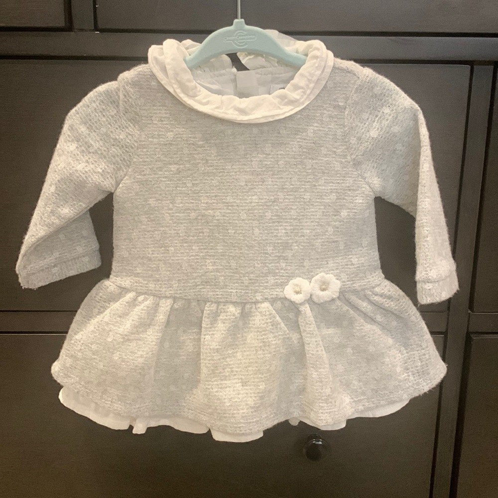 Excellent used condition Mayoral dress 2-4 month